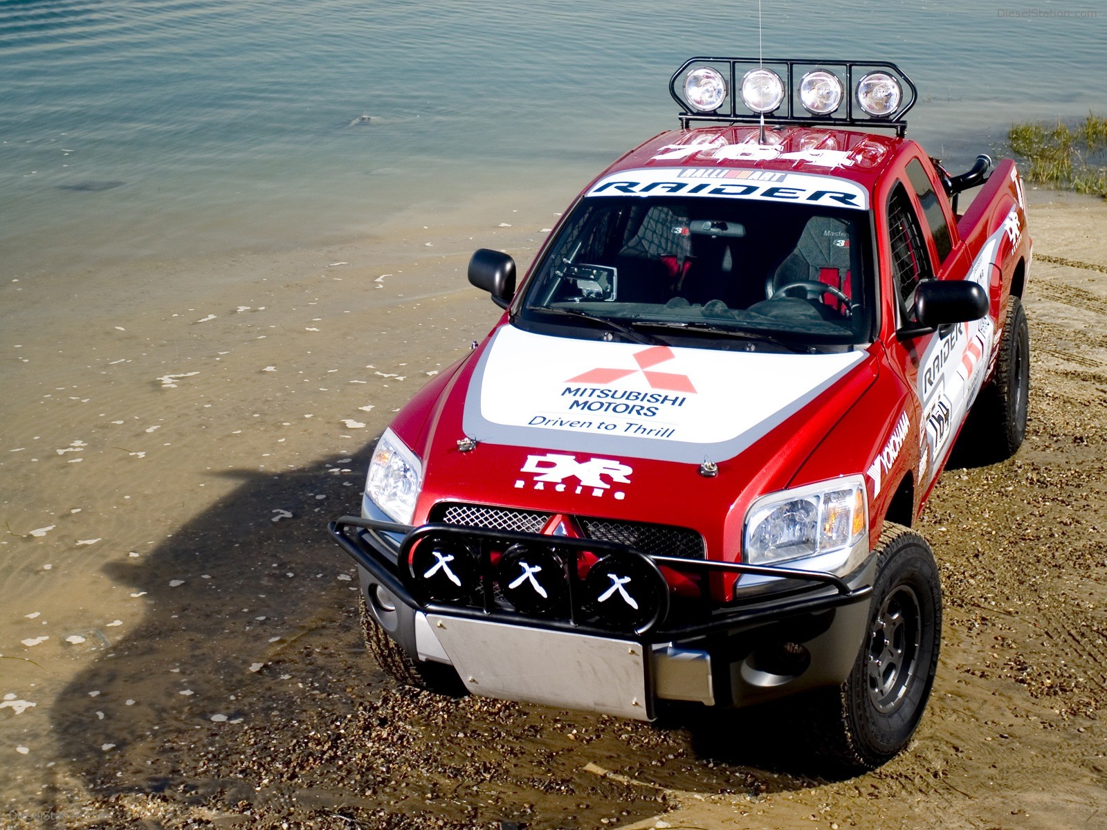 Mitsubishi Baja Raider